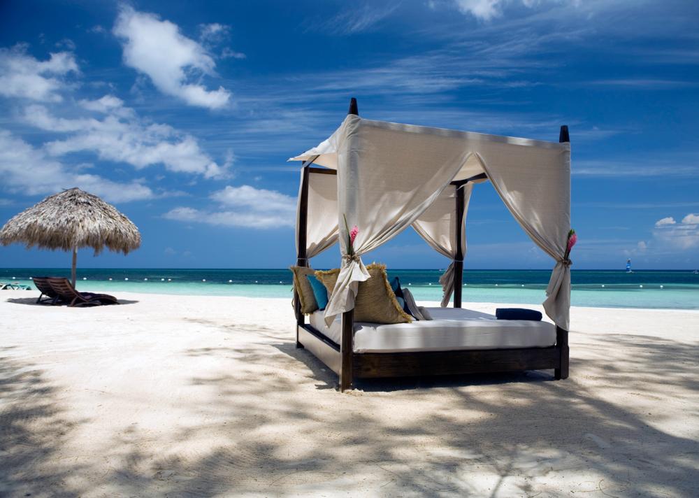 beach-honey-moons-jamaica-yardhype.jpg